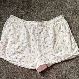 No Boundaries White Floral Women's Sleep Shorts